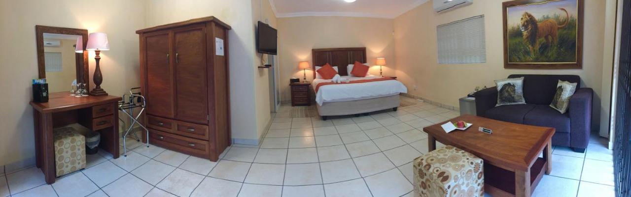 Ubuntu Bed&Breakfast Marloth Park Bagian luar foto